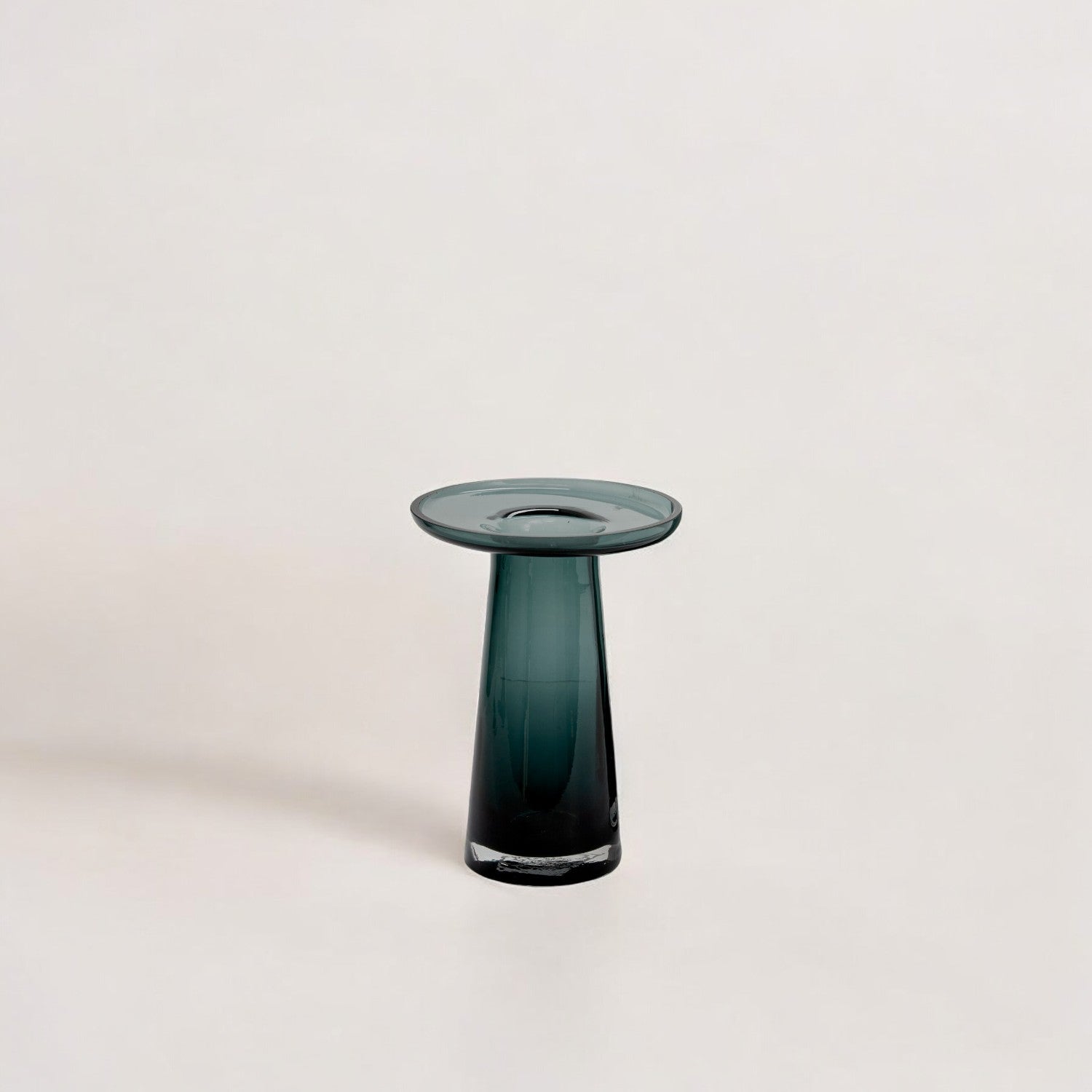 Overlook Vase - Izaria Home